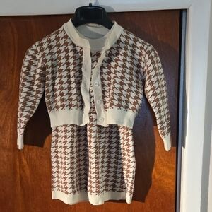 SHEIN Kids Houndstooth Dress in Brown and Cream